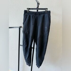 Black Nike Tech Fleece Sweatpants